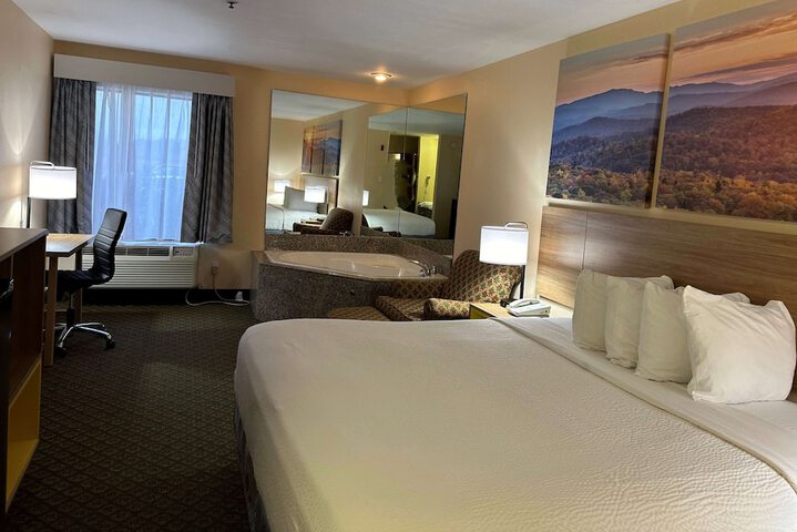Room 30 of 40