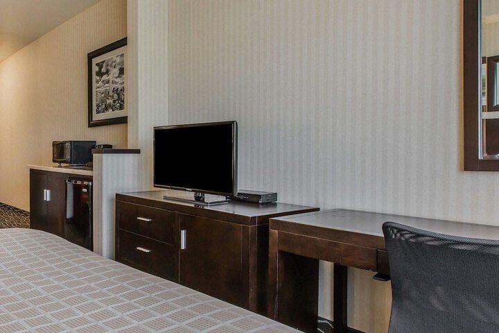 Room 14 of 30