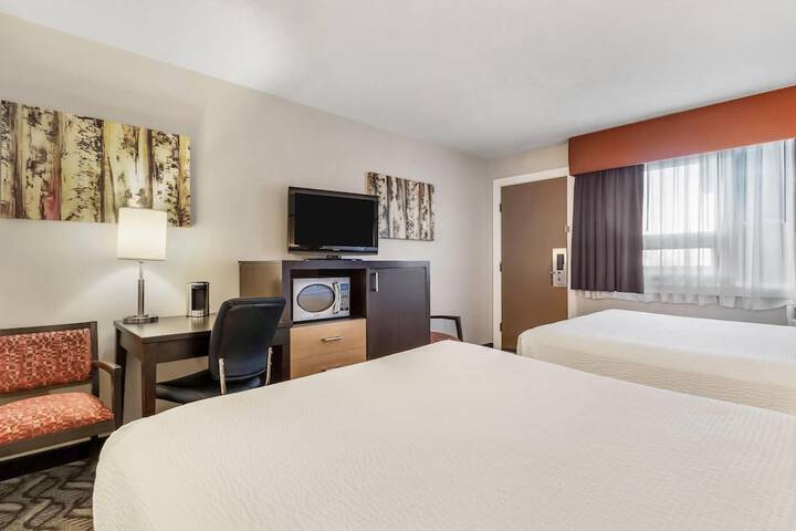 Days Inn by Wyndham Airdrie