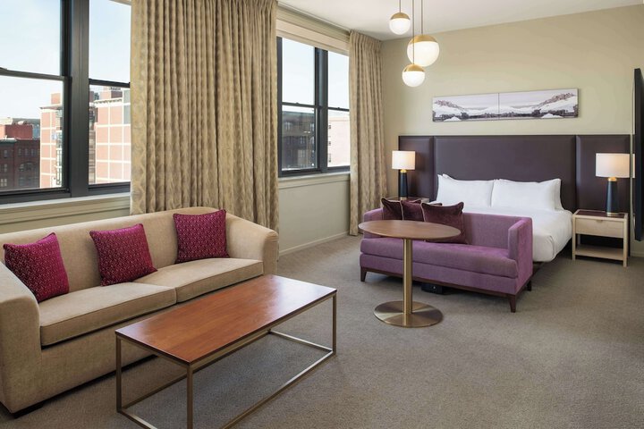 Room 4 of 51