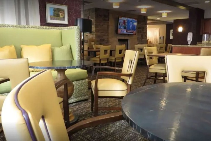 Hotel Interior 10 of 43