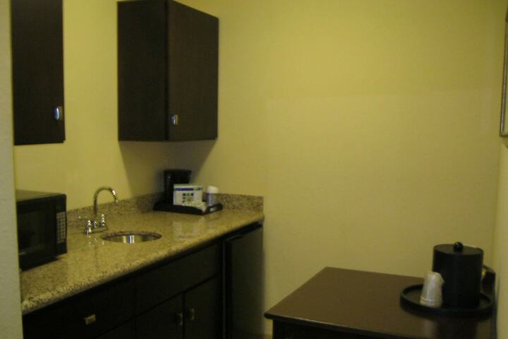 Holiday Inn Express & Suites Covington by IHG