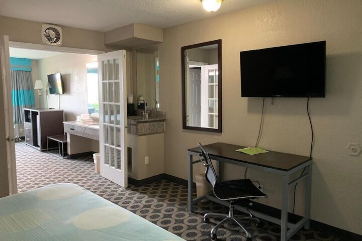 Room 33 of 44