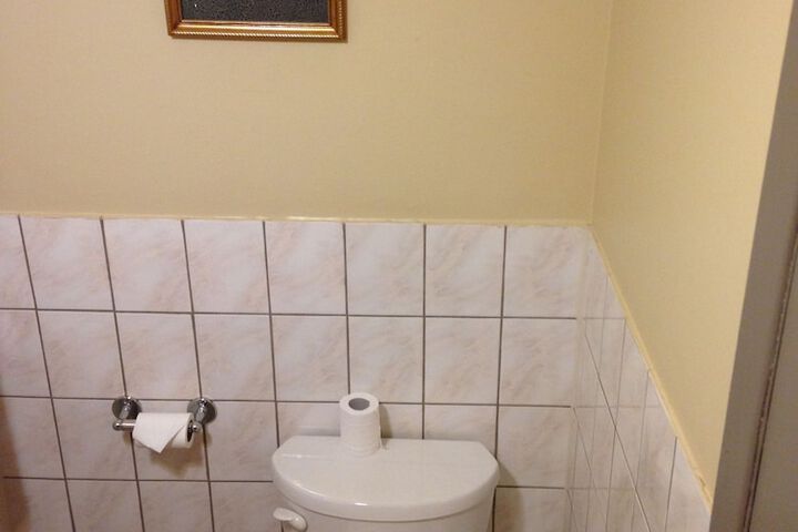 Room 28 of 39