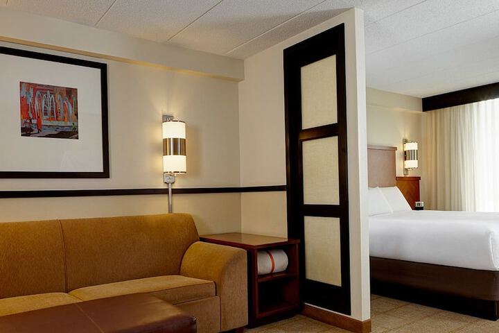Room 8 of 14