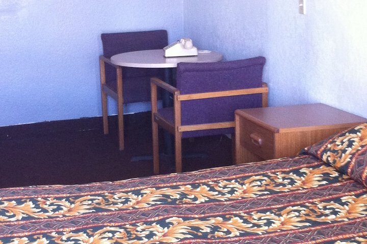 Room 42 of 62