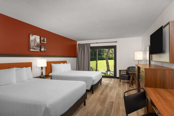 Hotel Vervana Trademark Collection by Wyndham