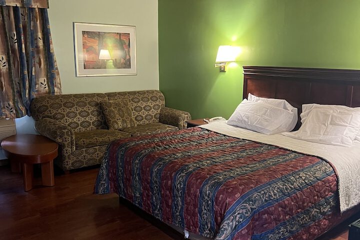 Room 12 of 17