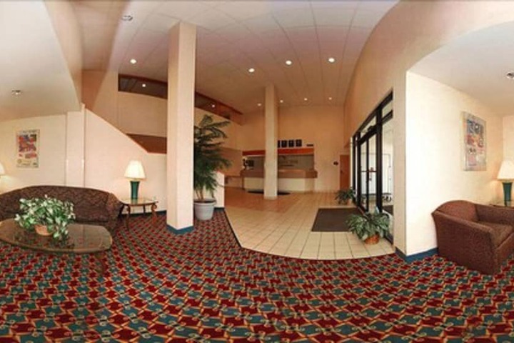 Suburban Studios Johnstown - Richland Town Center