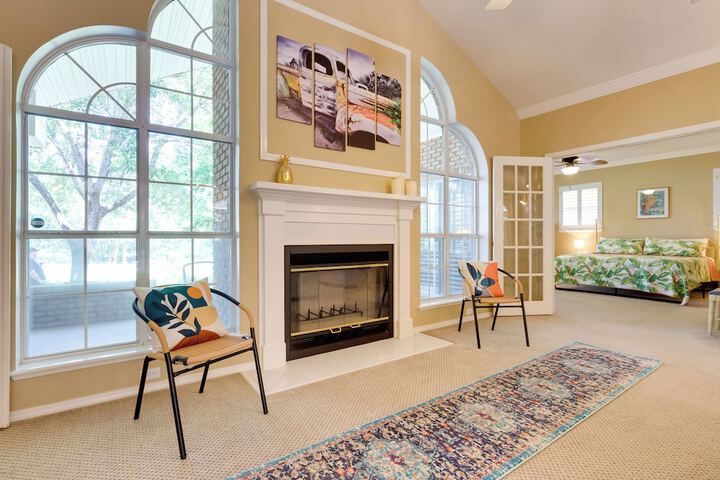 Chic Home w / Club Access Near Bay St. Louis!