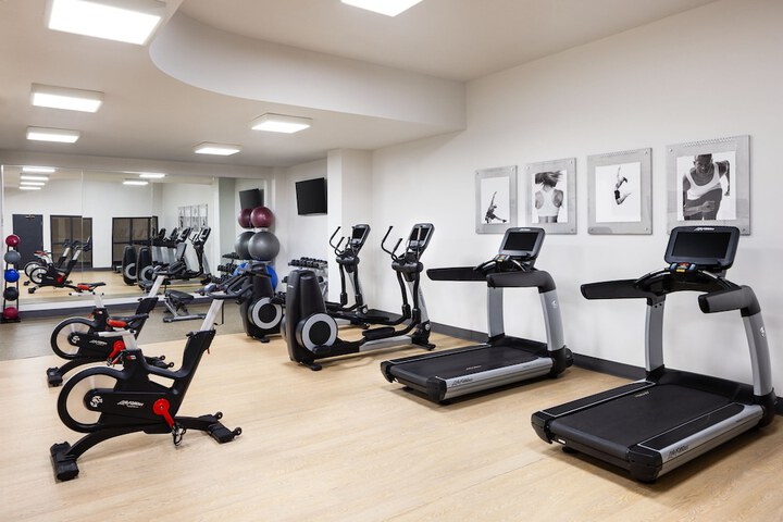 Delta Hotels by Marriott Edmonton Centre Suites