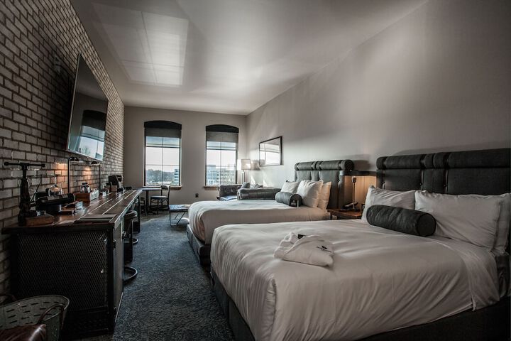 Room 47 of 80