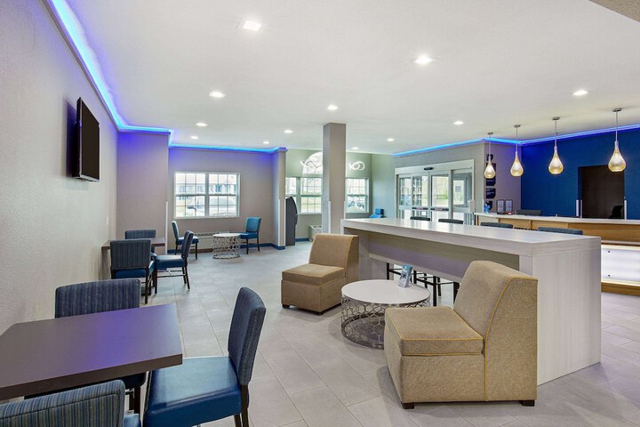 Hotel Interior 7 of 25