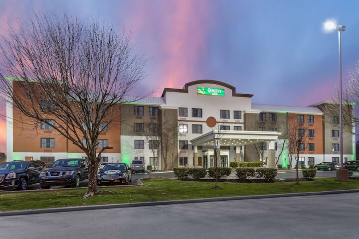 Hotel 7 of 29