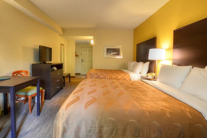 Room 27 of 34