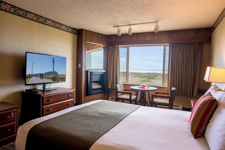 Ebb Tide Oceanfront Inn