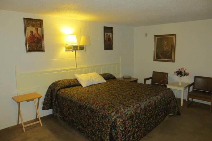 Room 18 of 38
