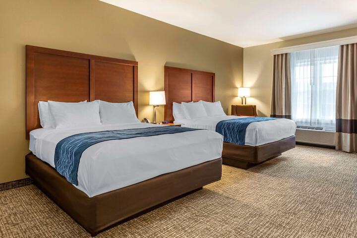Room 18 of 28
