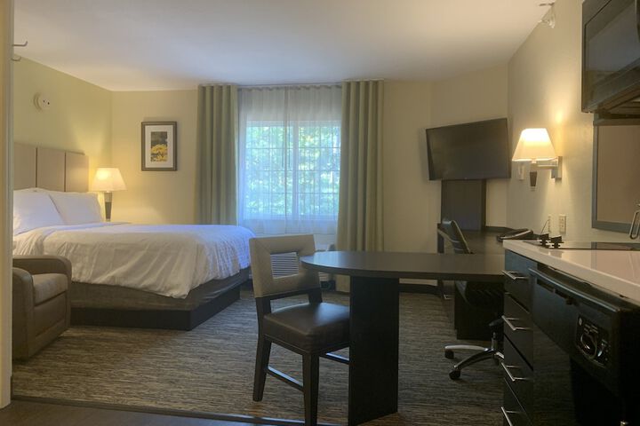 Room 32 of 47