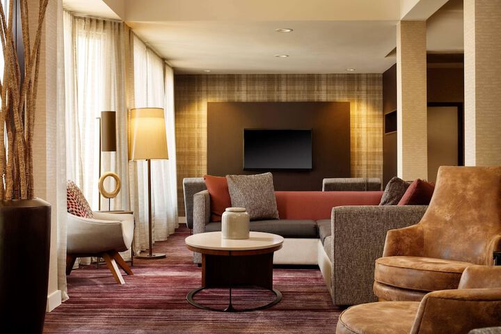 Hotel Interior 5 of 27