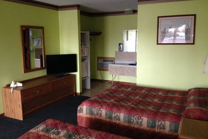 Room 13 of 21