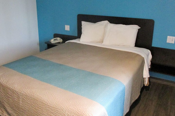 Room 15 of 35