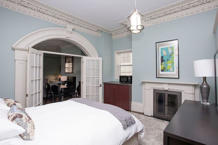 Room 13 of 28