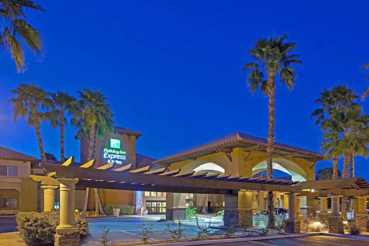 Hotel 6 of 49