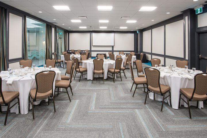 Crowne Plaza Kitchener-Waterloo by IHG