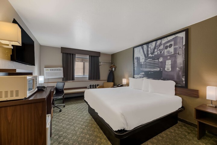 Room 16 of 29