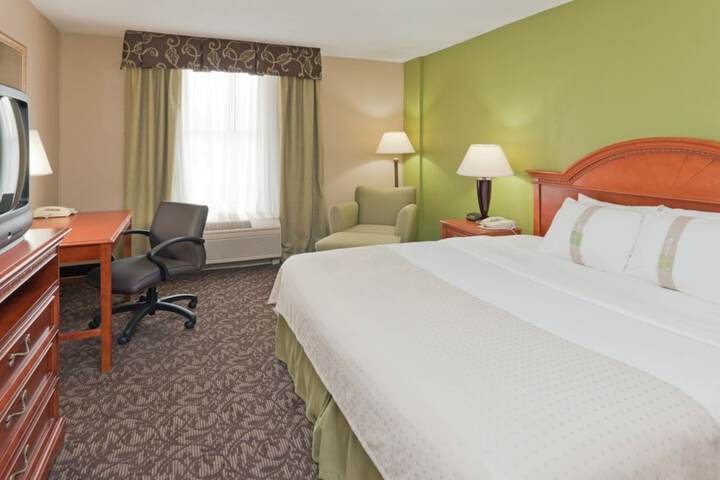 Quality Inn & Suites Downtown Mansfield