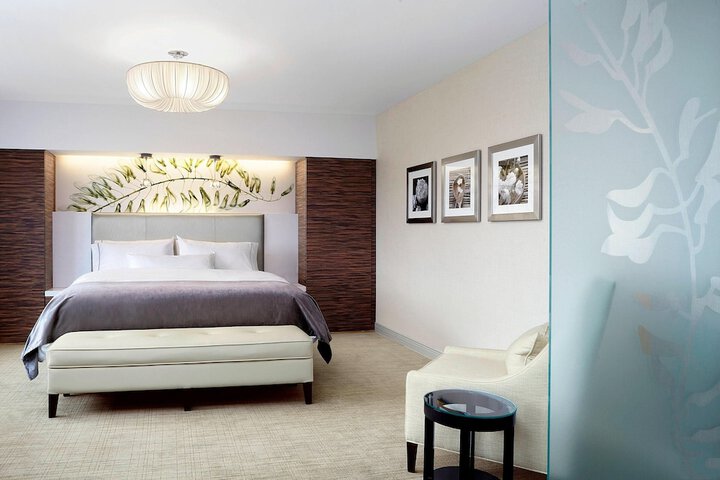 Room 19 of 71