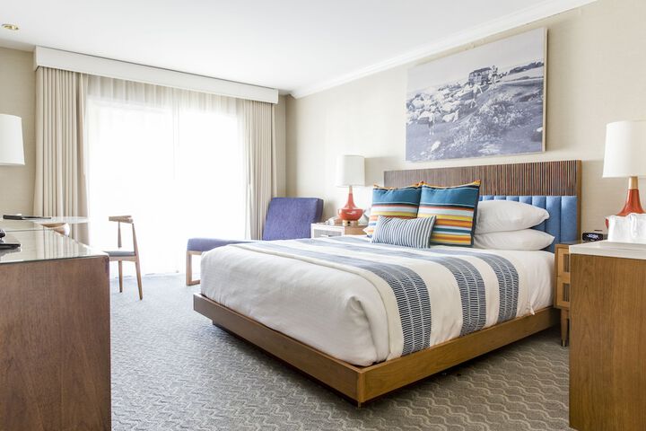 Room 48 of 70