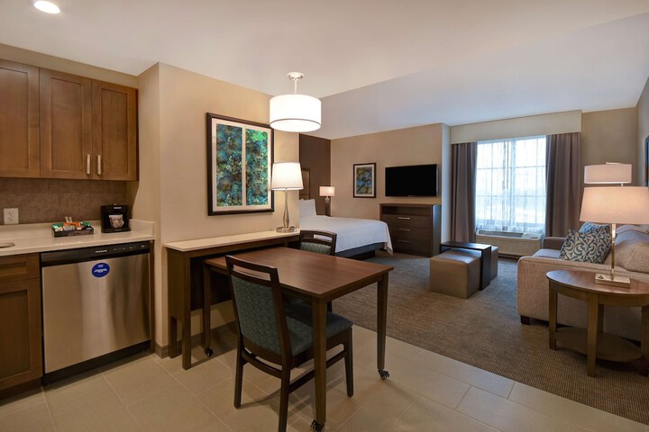 Room 27 of 48