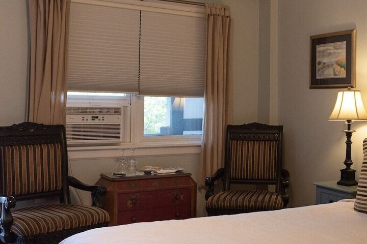 Room 47 of 76