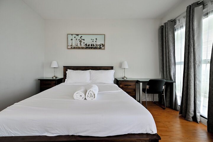 NEW ROYAL INN