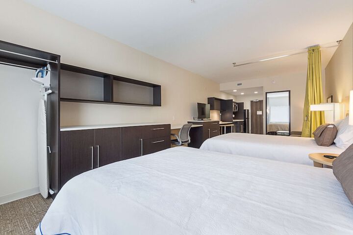 Room 16 of 50
