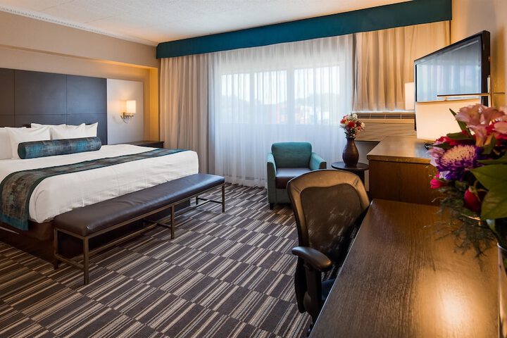 Room 14 of 37