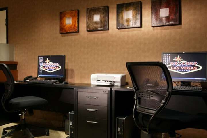 Business Center 129 of 130