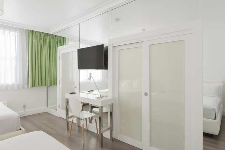 Room 116 of 148