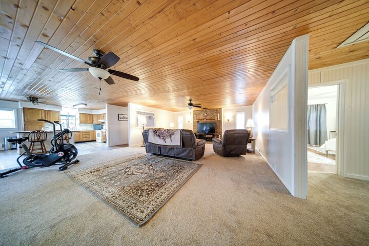 North Jackson Vacation Rental w / Wraparound Deck!
