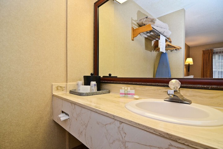 Room 11 of 20