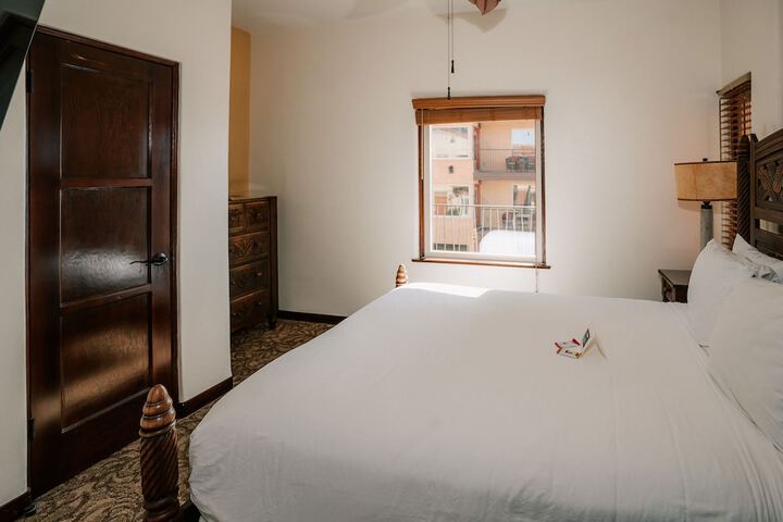 Room 48 of 283