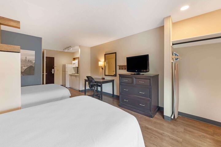 Room 11 of 31