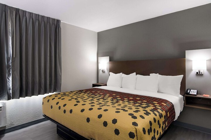 Room 21 of 22