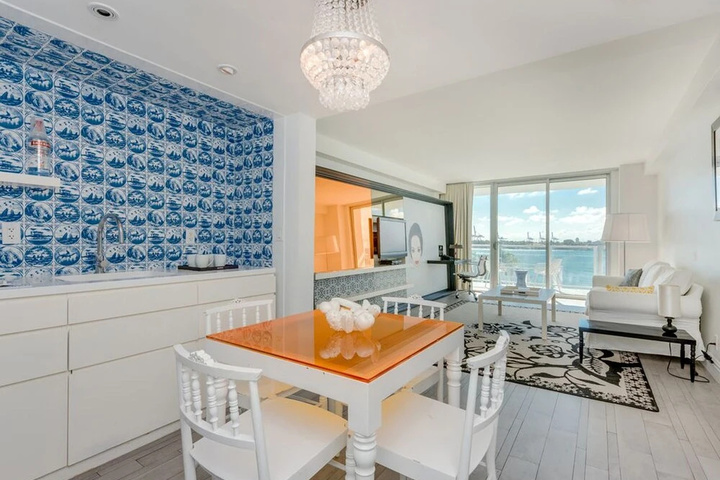 Private Condos at 1100 West by LMC