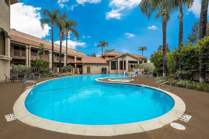 Best Western Diamond Bar Hotel & Suites