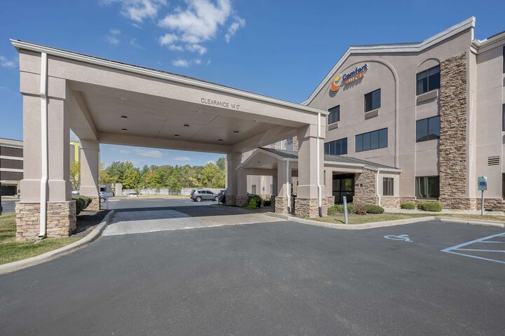 Hotel 2 of 33