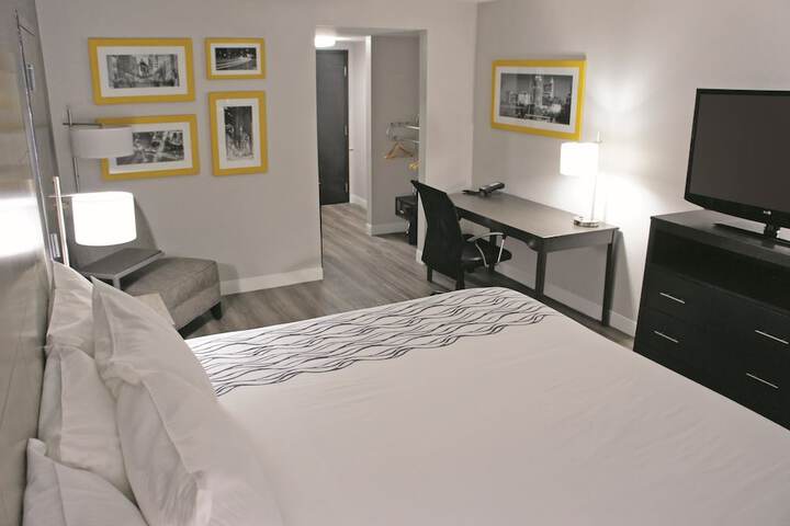 Room 9 of 52