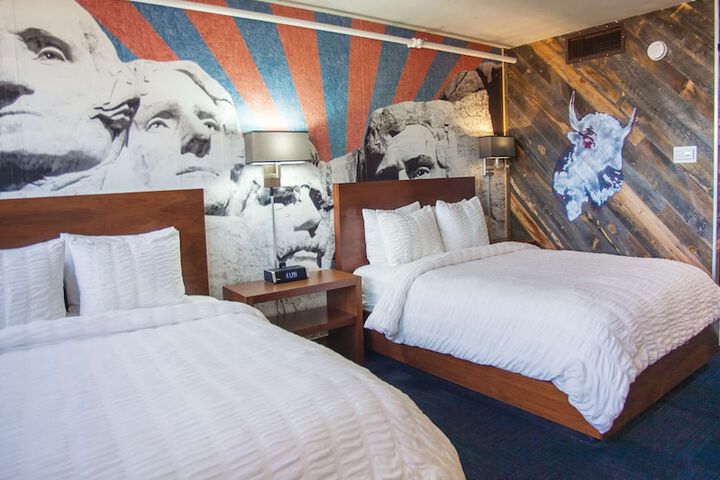 The Rushmore Hotel & Suites BW Premier Collection